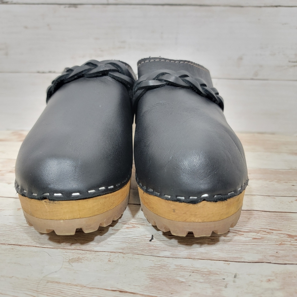 MIA Gray Leather Clogs with Wooden Heel - Picture 11 of 11